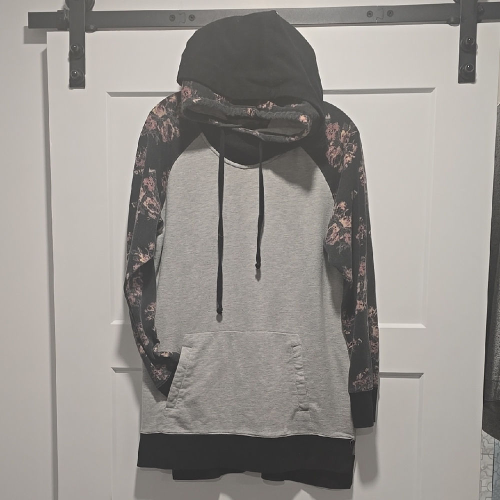 Maurices Gray and White Oversized Long Sleeve Hoodie